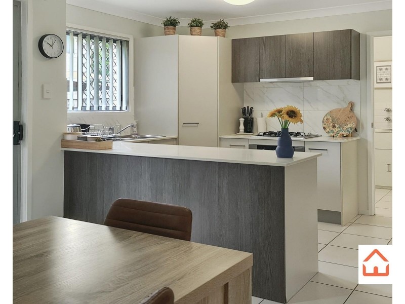 13/2 Macarthy Road, Marsden QLD 4132