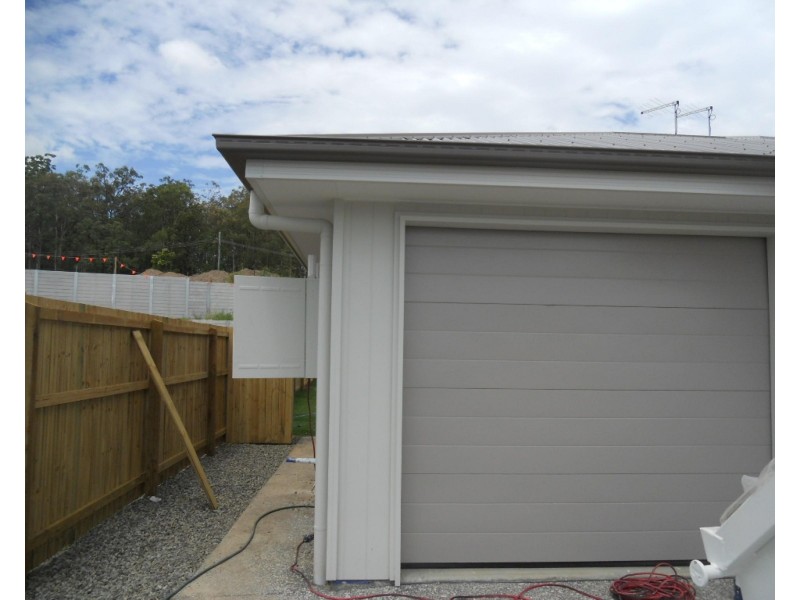 2/21 LOCH WAY, Brassall QLD 4305