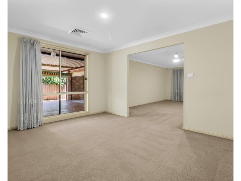 15 Michelago Circuit, Prestons NSW 2170