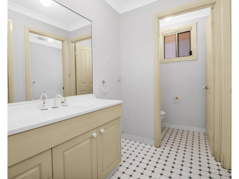 15 Michelago Circuit, Prestons NSW 2170