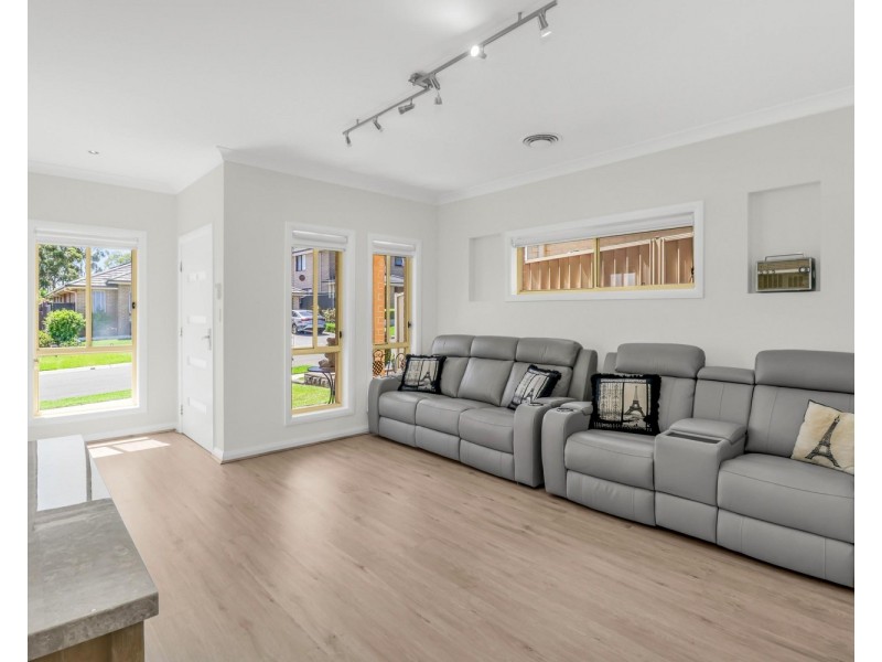 30 Lancaster St, Gregory Hills NSW 2557