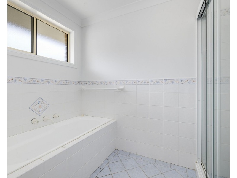 2A Azalea Avenue, Wauchope NSW 2446