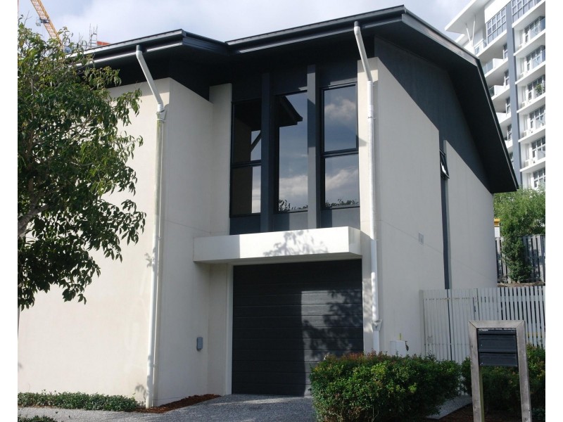 Robina QLD 4226