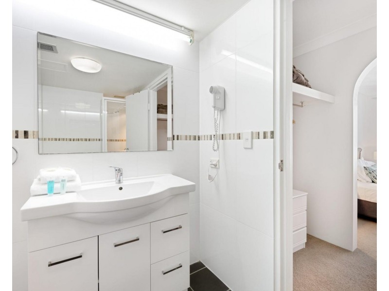 85 Old Burleigh Road, Broadbeach QLD 4218