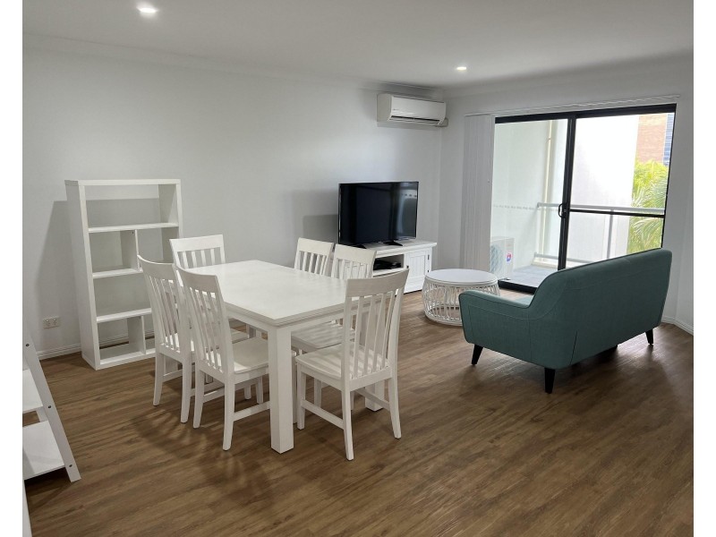 29/6 Fifth Avenue, Burleigh Heads QLD 4220