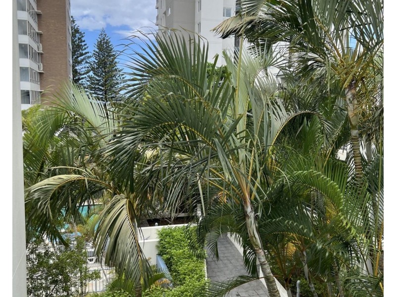 29/6 Fifth Avenue, Burleigh Heads QLD 4220