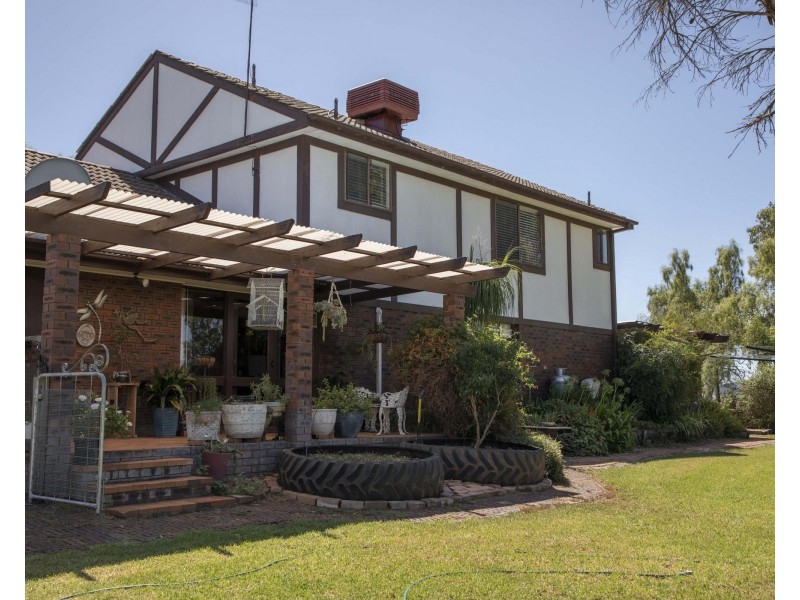 606 Dripstone Road, Wellington NSW 2820