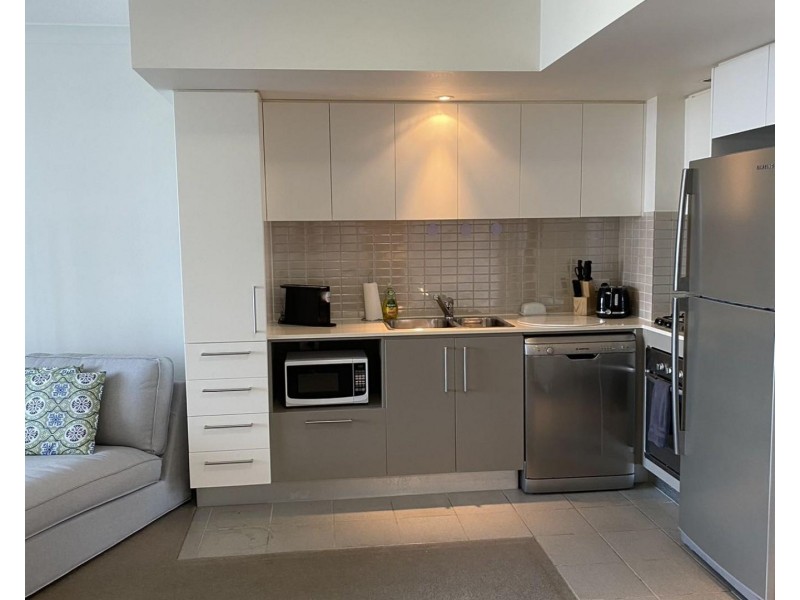 1169/56 Scarborough St, Southport QLD 4215