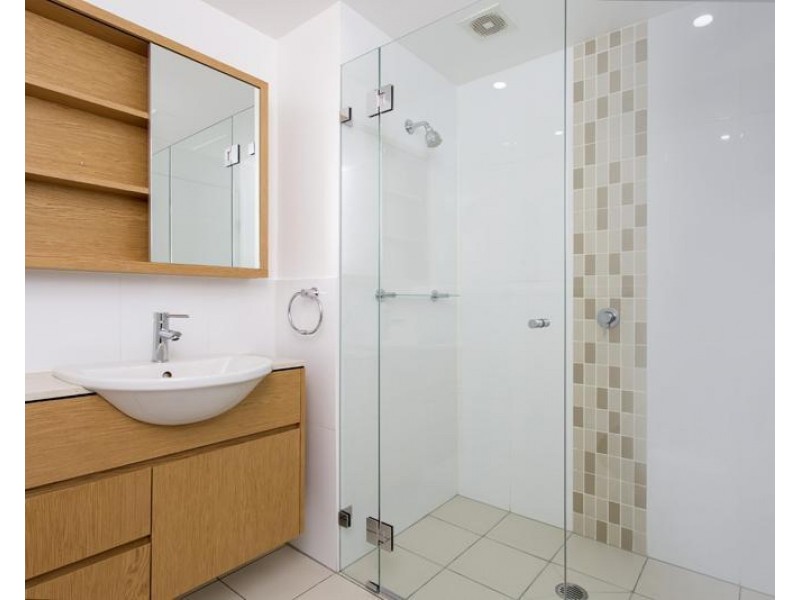 8 Dunmore Terrace, Auchenflower QLD 4066