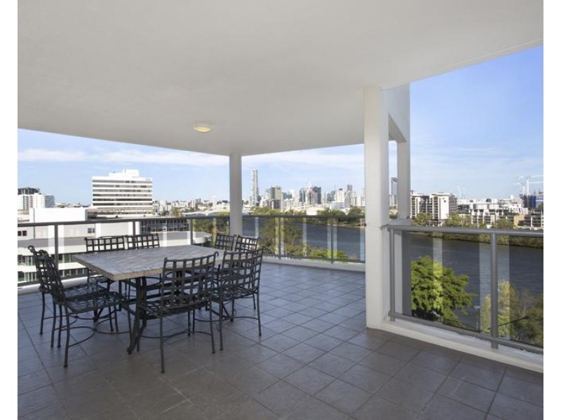 8 Dunmore Terrace, Auchenflower QLD 4066