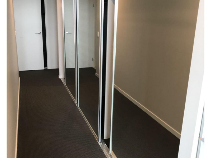 5 Harbourside Drive, Biggera Waters QLD 4216