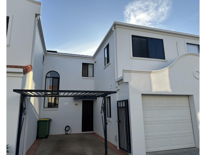 25/82-86 Heeb Street, Benowa QLD 4217