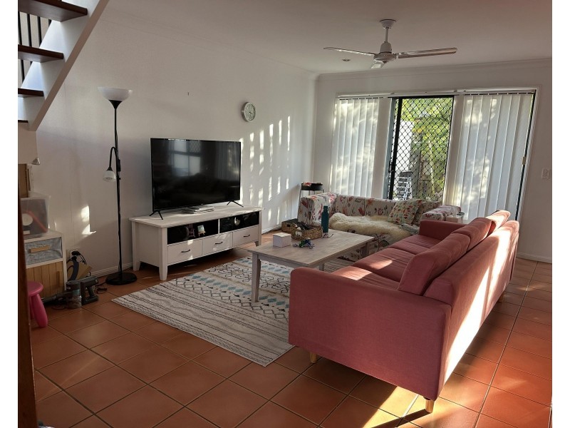 25/82-86 Heeb Street, Benowa QLD 4217