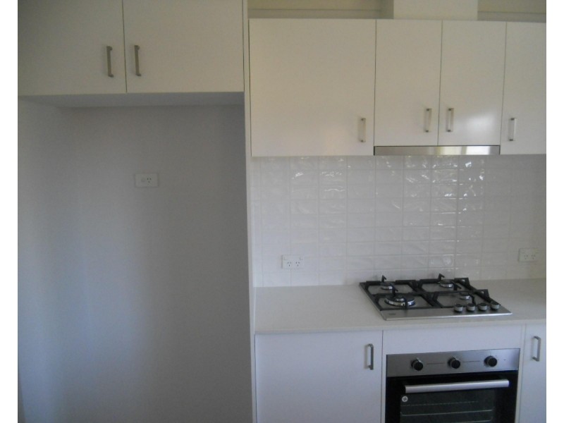 1/215 WORKSHOPS STREET, Brassall QLD 4305