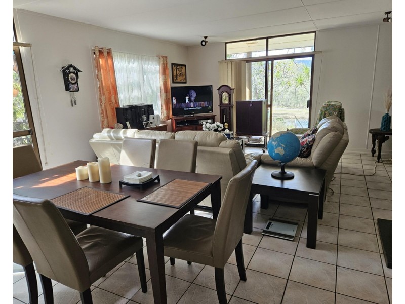 616 Plunkett Rd, Cedar Creek QLD 4207