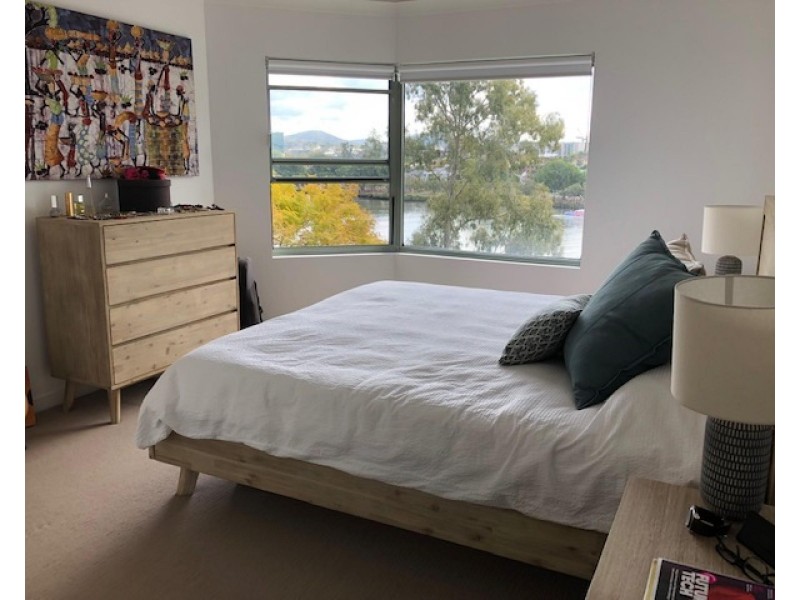 72 Macquarie Street, St Lucia QLD 4067