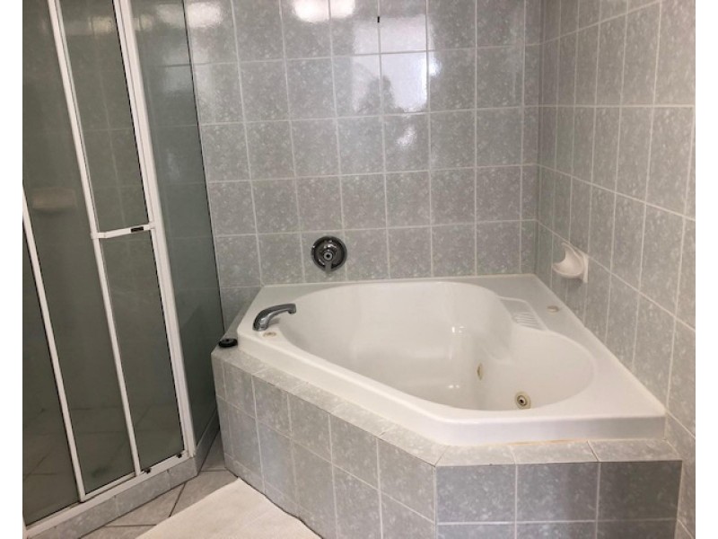 72 Macquarie Street, St Lucia QLD 4067