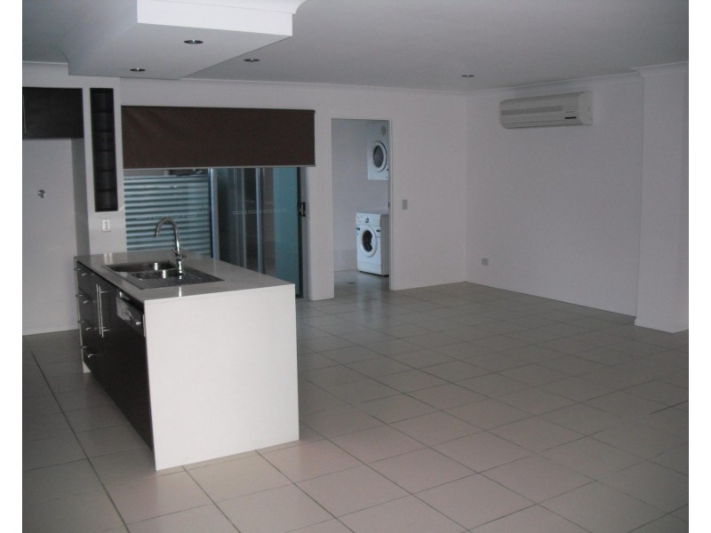 108 Tours Way, Burleigh Waters QLD 4220