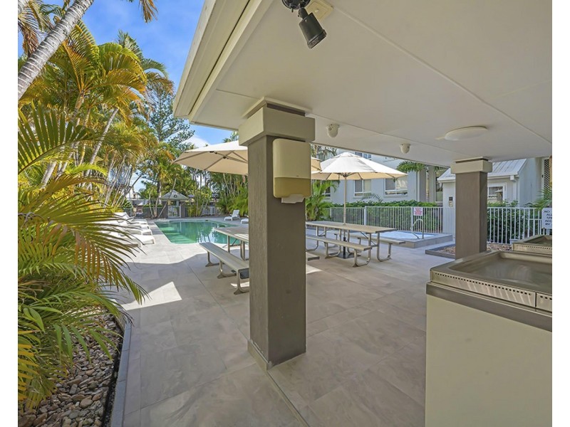 35 Palm Avenue, Surfers Paradise QLD 4217