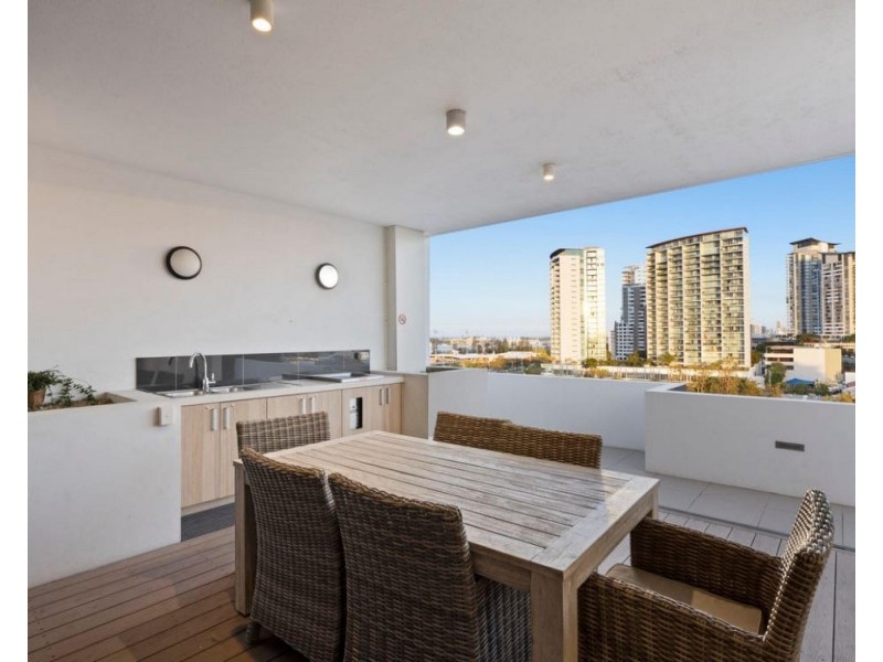 8 Norman, Southport QLD 4215