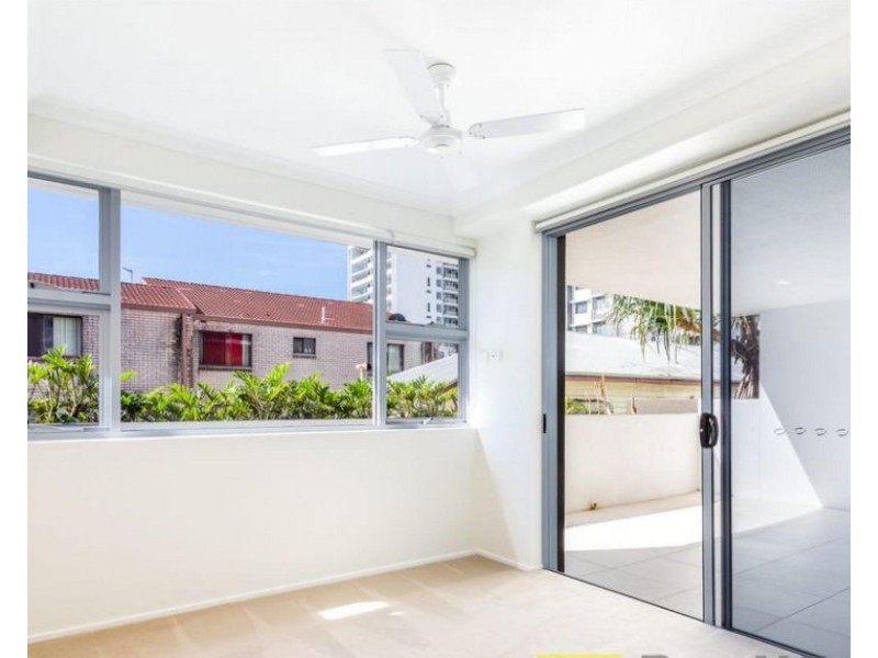 8 Norman, Southport QLD 4215