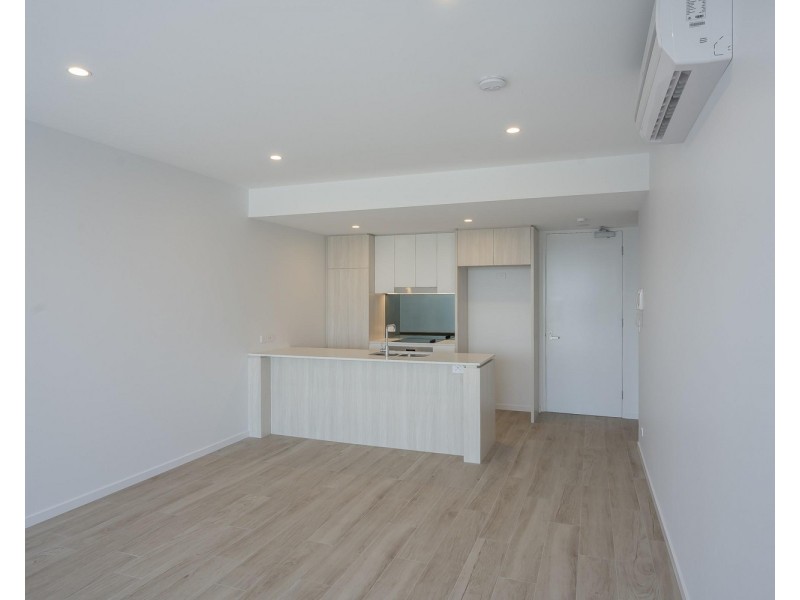 402/266  STANHILL DRIVE, Brisbane QLD 4000