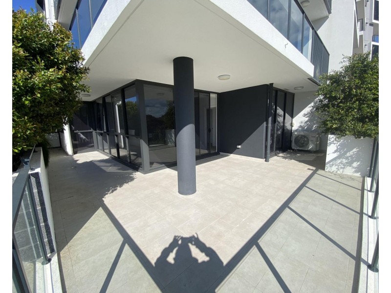 303/266  Stanhill Dr, Chevron Island QLD 4217