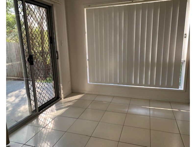 Pacific Pines QLD 4211