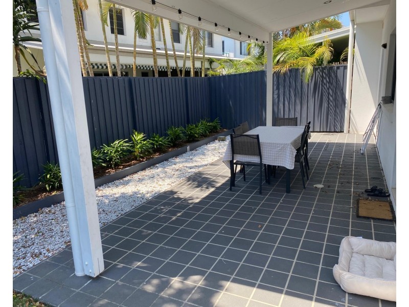 51/51 Barcelona Way, Burleigh Waters QLD 4220