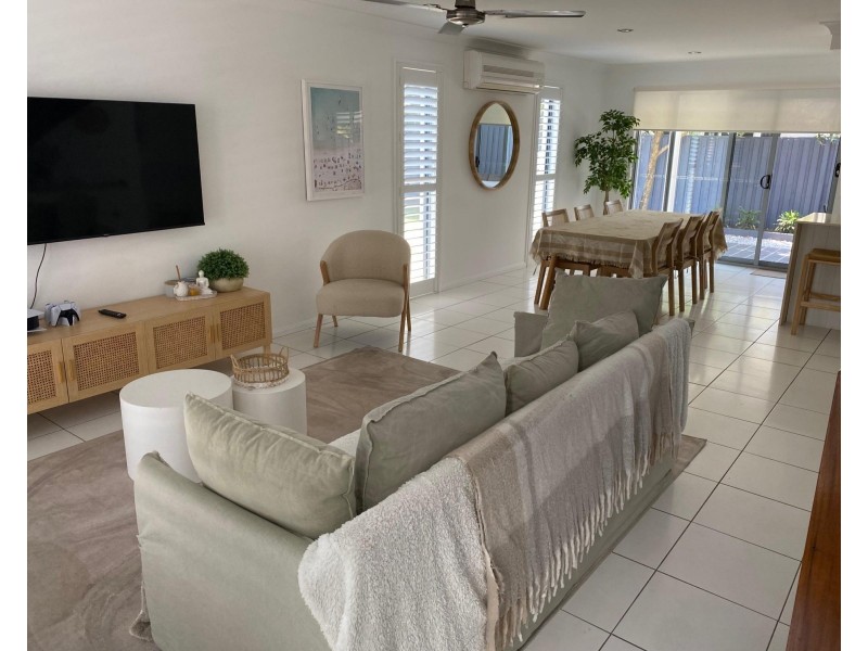 51/51 Barcelona Way, Burleigh Waters QLD 4220