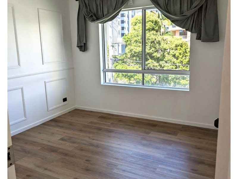 35 Palm Avenue, Surfers Paradise QLD 4217