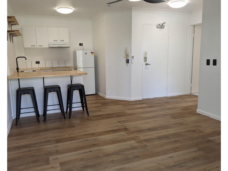 35 Palm Avenue, Surfers Paradise QLD 4217