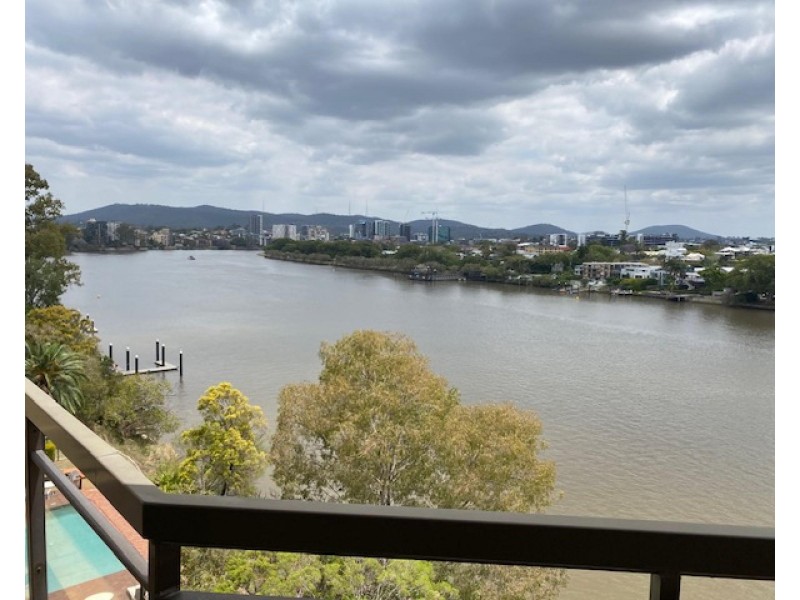 15/124 Macquarie Street, St Lucia QLD 4067