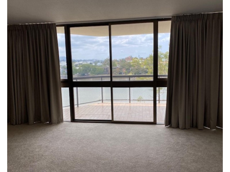 15/124 Macquarie Street, St Lucia QLD 4067
