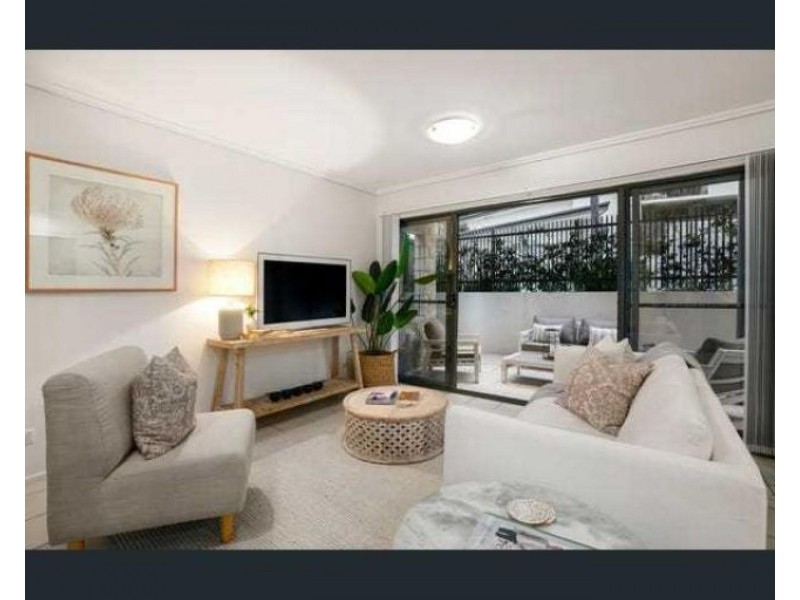 23 Walsh Street, Milton QLD 4064