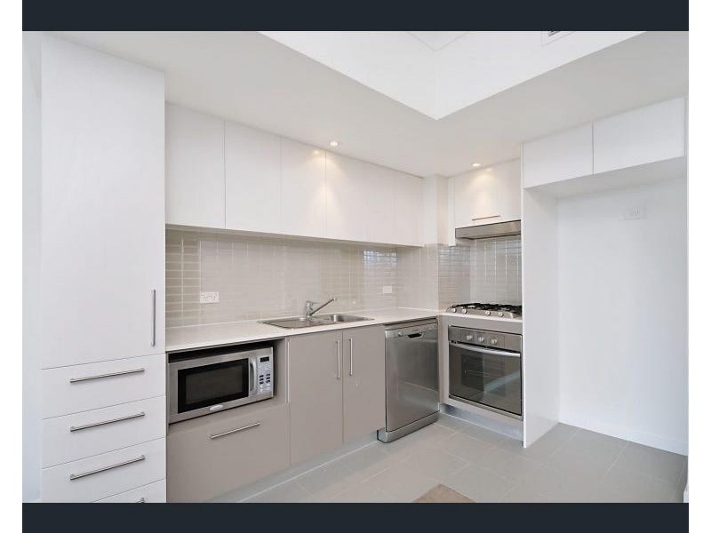 1169/56 Scarborough St, Southport QLD 4215