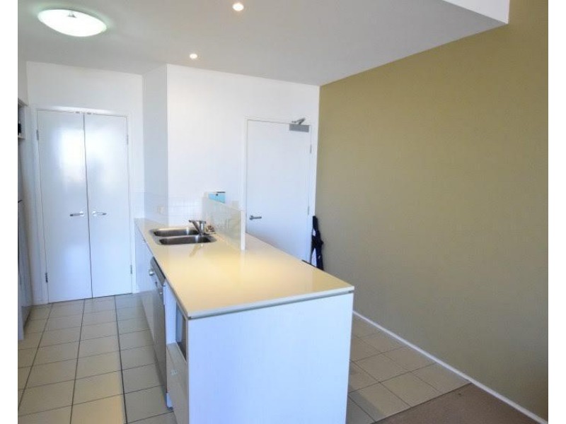 1096/18 Manning Street, Milton QLD 4064
