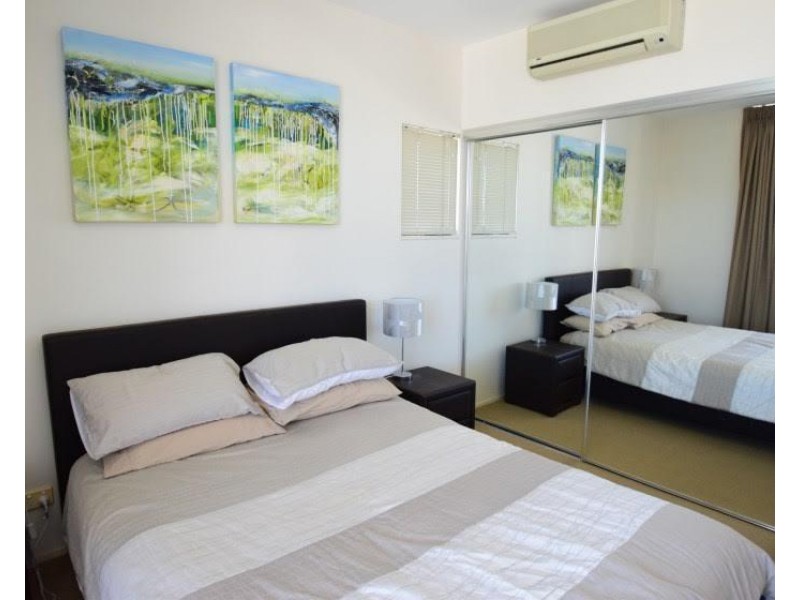 1096/18 Manning Street, Milton QLD 4064