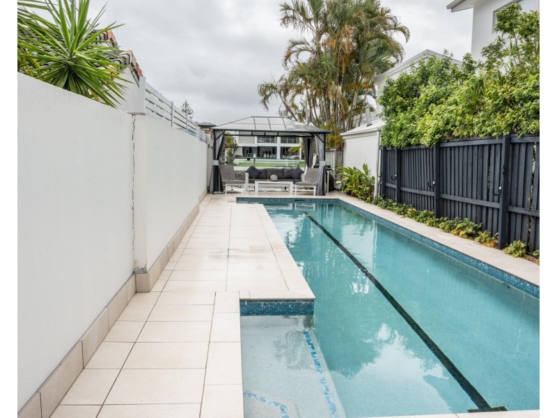 Broadbeach Waters QLD 4218