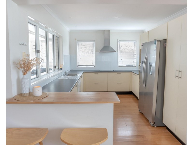 Broadbeach Waters QLD 4218