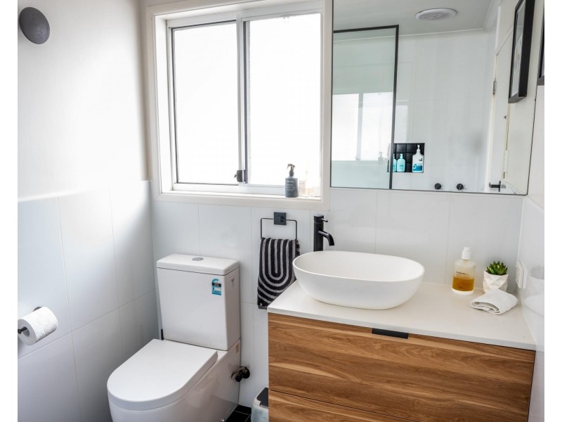 Broadbeach Waters QLD 4218