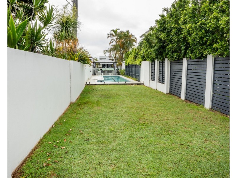 Broadbeach Waters QLD 4218