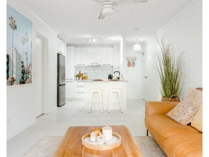 35 Palm Avenue, Surfers Paradise QLD 4217