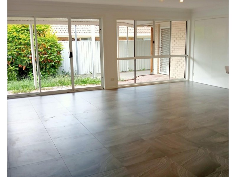30 Carpenters Way, Sandstone Point QLD 4511