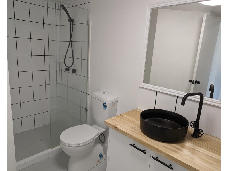 35 Palm Avenue, Surfers Paradise QLD 4217