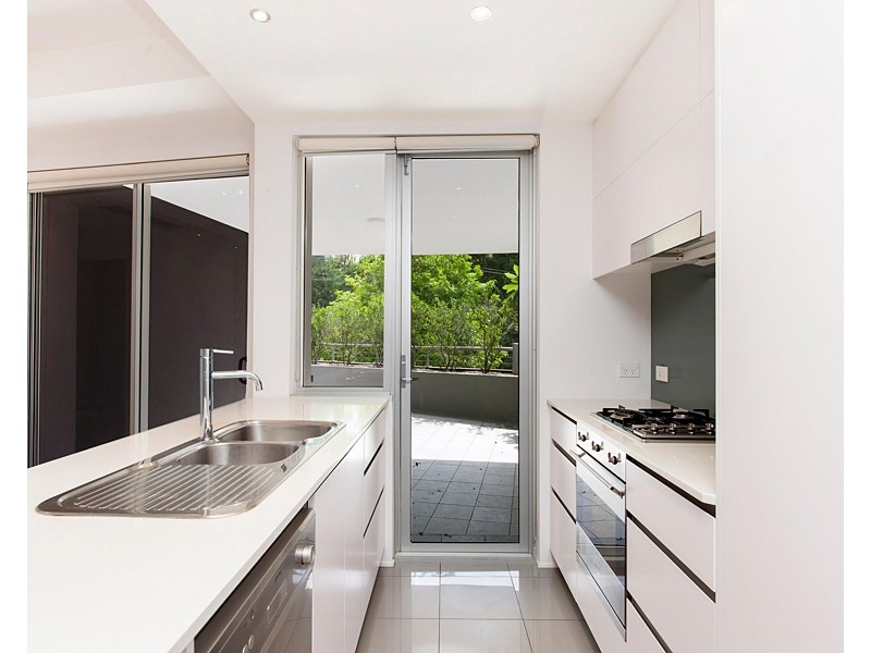 8 Dunmore Tce, Auchenflower QLD 4066