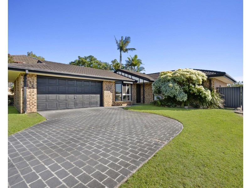 4 Pinebark Avenue, Oxenford QLD 4210