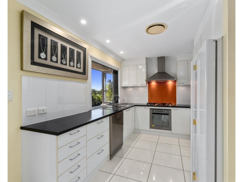 4 Pinebark Avenue, Oxenford QLD 4210