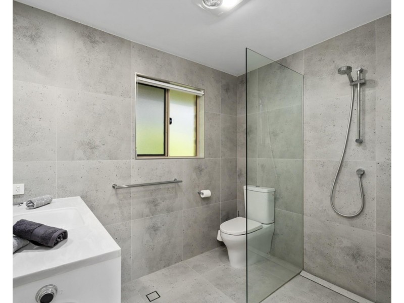 4 Pinebark Avenue, Oxenford QLD 4210