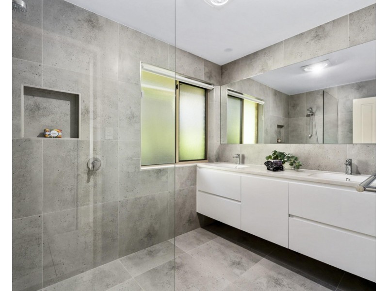 4 Pinebark Avenue, Oxenford QLD 4210